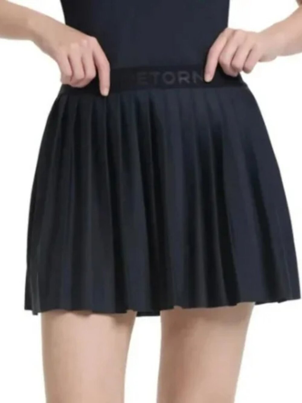 Tetorn Size M Black Tennis Pleated Skort, NEW